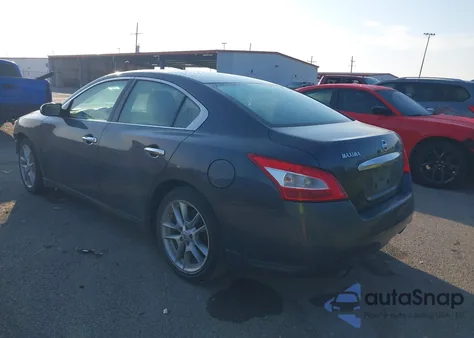 2010 Nissan Maxima z USA, uszkodzony, nr VIN 1N-4AA5AP9AC86998